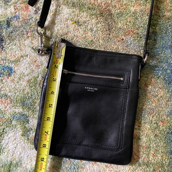 COPY - Coach Zip Messenger - Picture 7 of 8